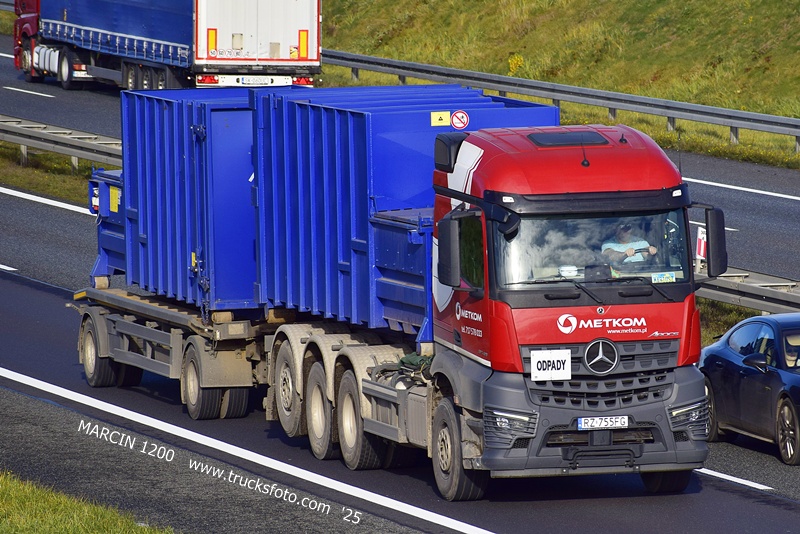 _DSC4878 METKOM-crop-Mercedes-Benz AROCS.JPG