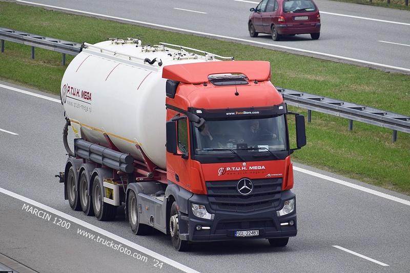 _DSC00011 (155) P.T.U.H.MEGA-crop-ACTROS MP4.JPG