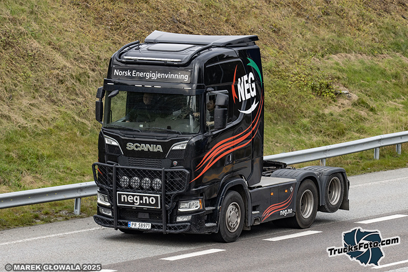 Scania S V8 - Norsk Energiegjenvinning.jpg