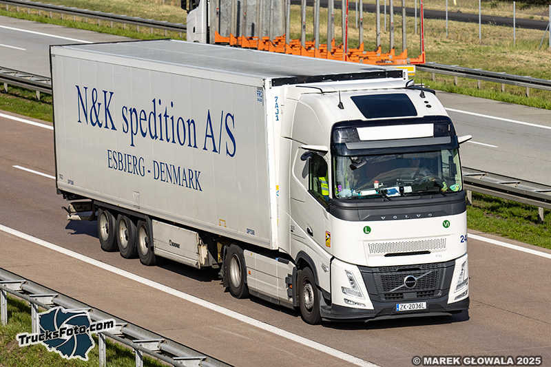 Volvo FH Aero - N&K Spedition - DFDS Group.jpg
