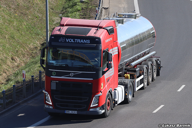 IMG_8910 Volvo FH Voltrans.jpg