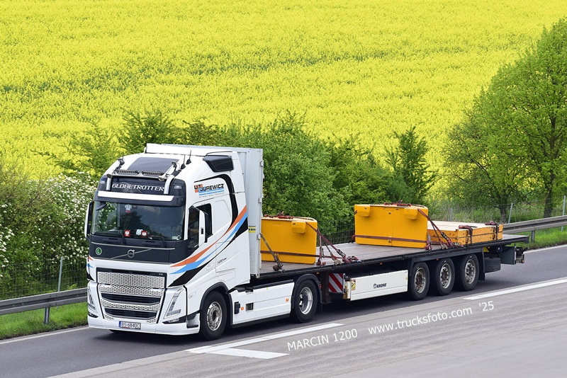 _DSC5073 U.T.JUREWICZ-crop-VOLVO FH5.JPG