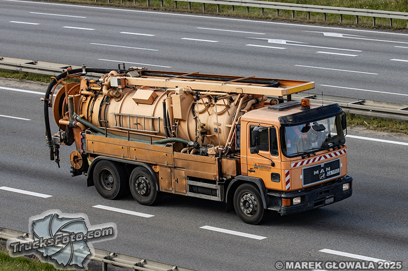 MAN F90 - WPRI.jpg