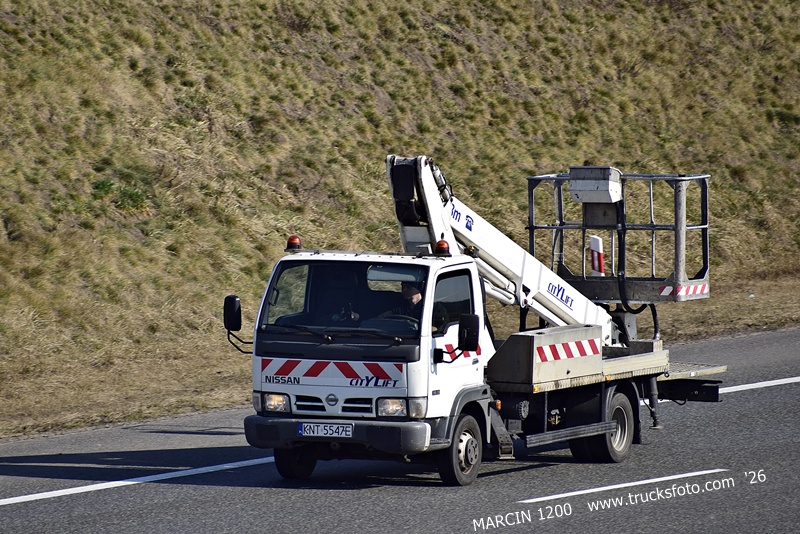 _DSC3153 NISSAN-crop-CITYLIFT.JPG