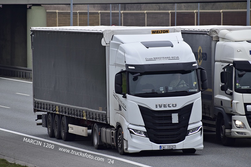 _DSC00011 (224) NIEKOTRANS-NOVA-crop-IVECO S-WAY - WIELTON.JPG