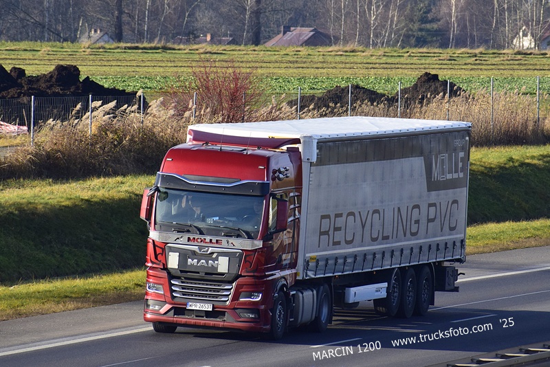 _DSC7891 MOLLE-crop-MAN TGX II.JPG