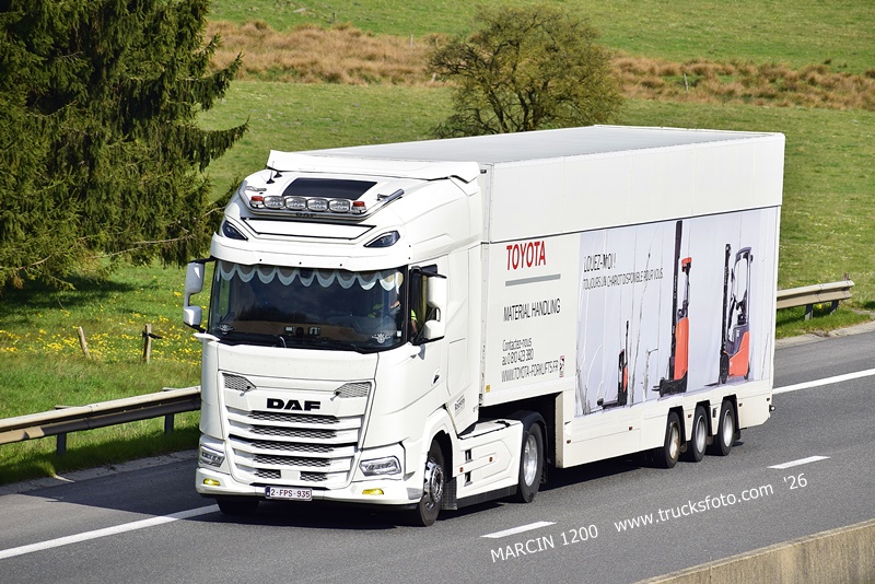 _DSC6595 ROOSENS TRANSPORT-crop-DAF - TOYOTA.JPG