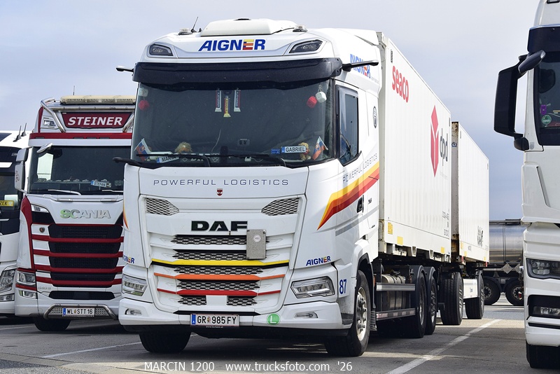 _DSC4423 Aigner-crop-DAF XG.JPG