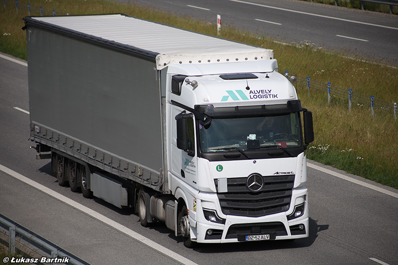 IMG_4939 Mercedes-Benz Actros Alvely Logistik.jpg
