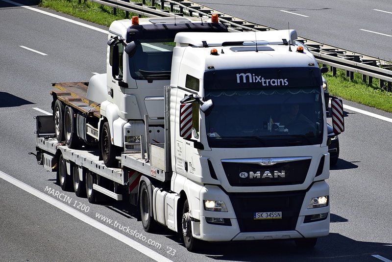 _DSC6012 MIXTRANS-crop-MAN TGX.JPG