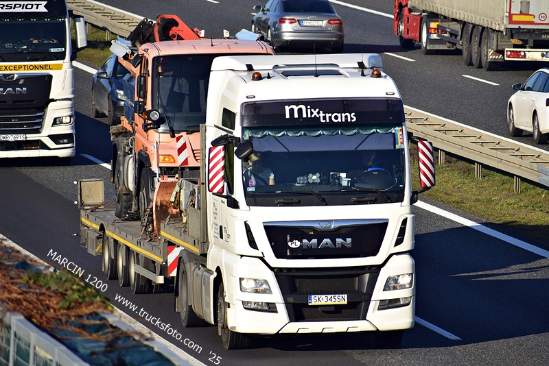 _DSC3807 MIXTRANS-crop-MAN TGX.JPG
