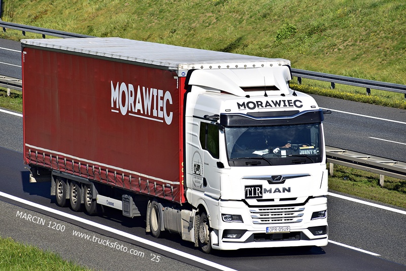 _DSC3626 MORAWIEC-crop-MAN TGX II.JPG