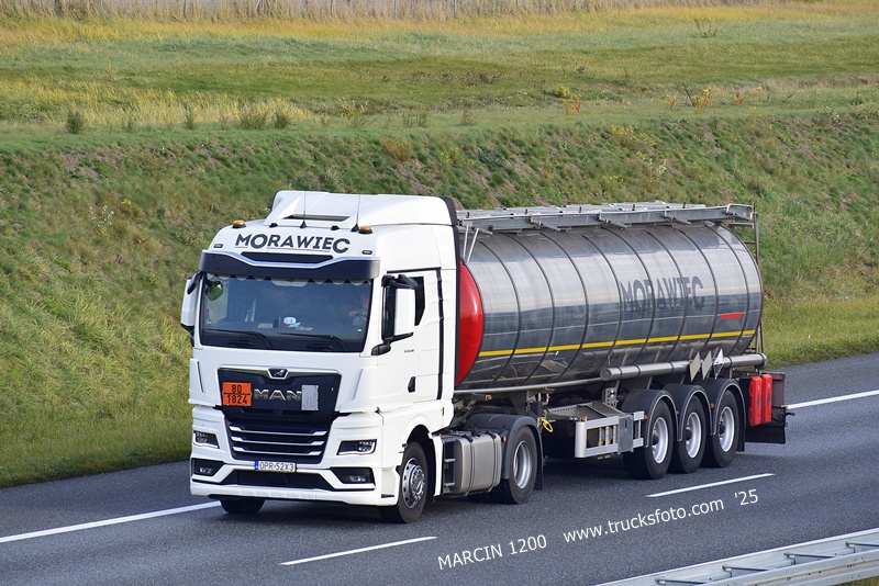 _DSC5813 MORAWIEC-crop-MAN TGX II.JPG