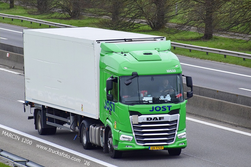 _DSC4620 JOST-crop-DAF XF.JPG
