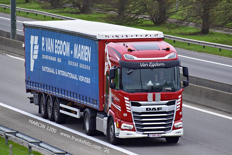 _DSC4624 VAN EGDOM-crop-DAF XG.JPG