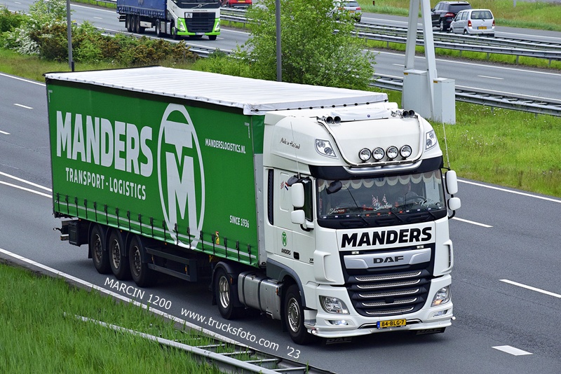 _DSC4026 MANDERS-crop-DAF XF 106 II.JPG