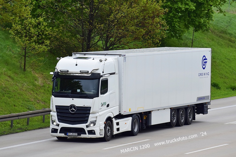 _DSC1231 BSG-crop-Actros MP5.JPG