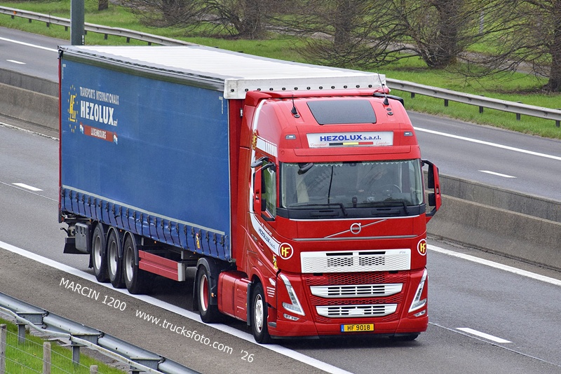 _DSC5302 HEZOLUX-crop-VOLVO FH5.JPG