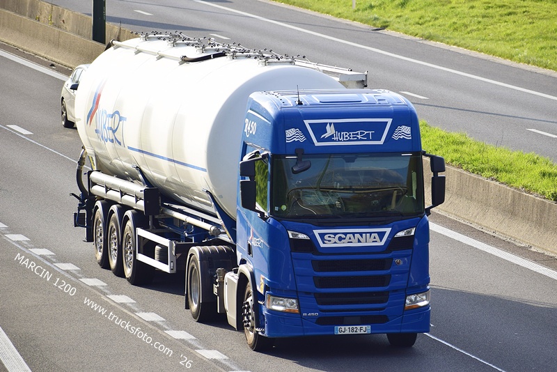 _DSC6842 HUBERT-crop-SCANIA R450 NG.JPG
