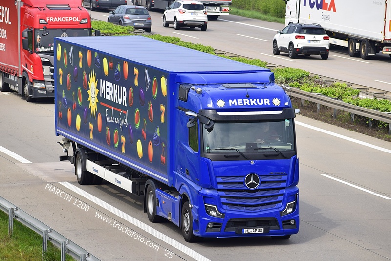 _DSC4436 MERKUR-crop-ActrosL MP5.JPG