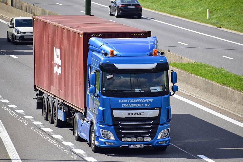 _DSC6506 VAN GRAEFSCHEPE TRANSPORT BV-crop-DAF XF 106 II.JPG
