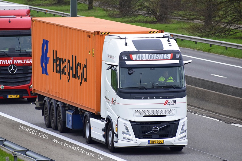 _DSC4662 JVB LOGISTICS-crop-VOLVO FH AERO.JPG