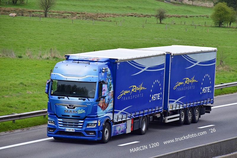 _DSC4728 JEAN ROUILLON ASTRE-crop-MAN TGX II.JPG