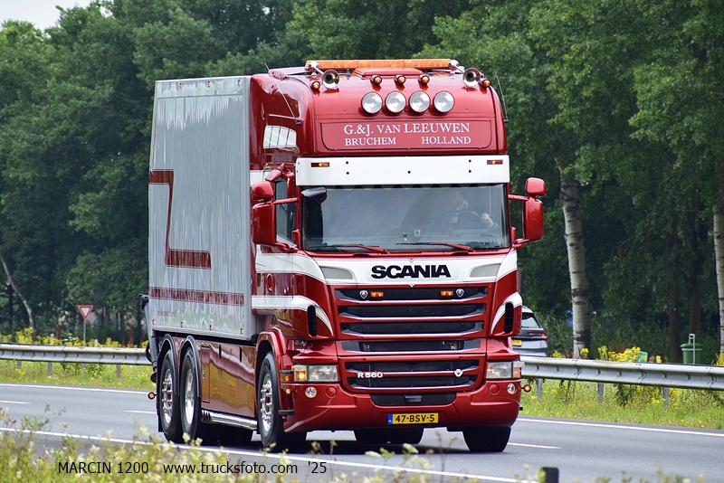 _DSC0326 G.&J. van LEEUWEN-crop-SCANIA R560 V8.JPG