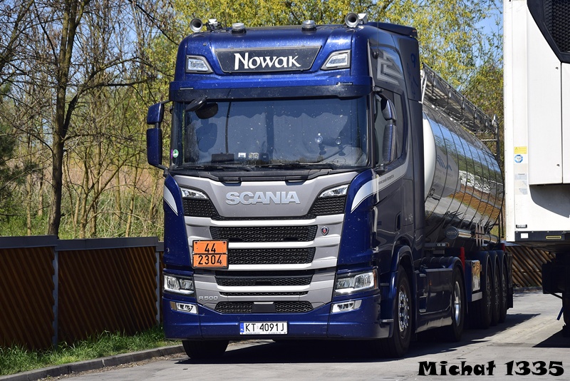 _DSC7333-crop -NOWAK  SCANIA.JPG