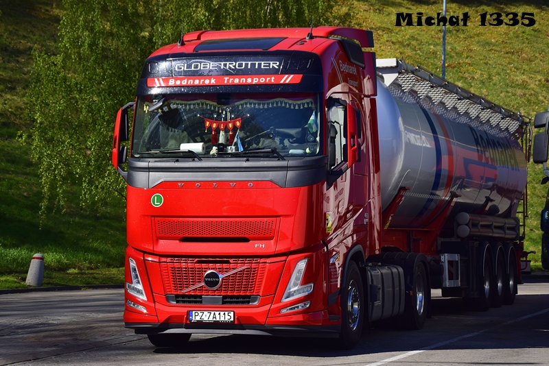 _DSC7326-crop - BEDNAREK VOLVO.JPG