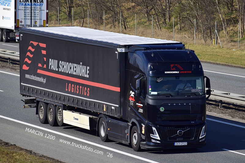 _DSC3304 PAUL SCHOCKEMOHLE-crop-VOLVO FH AERO.JPG