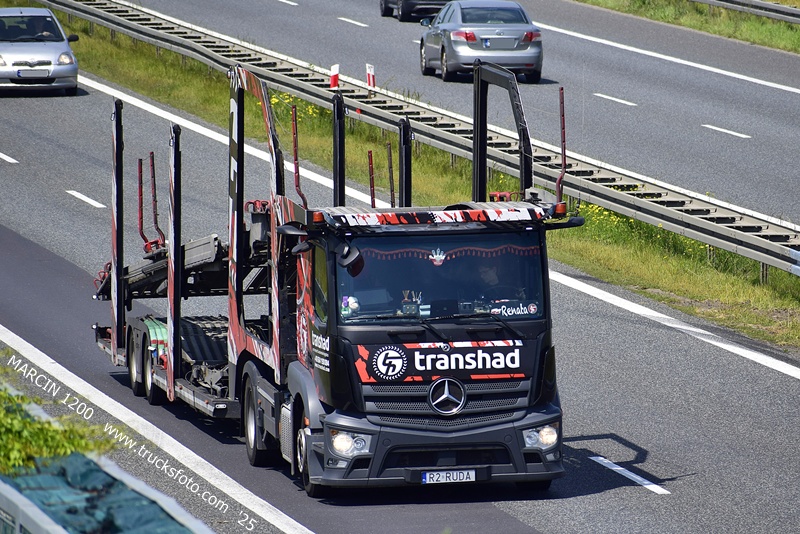 TRANSHAD-crop-ACTROS.JPG