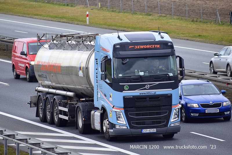_DSC9755 DZWOŃCZYK-crop-VOLVO FH4.JPG