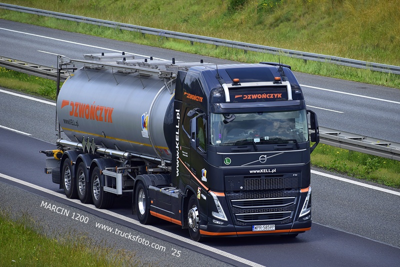 DZWOŃCZYK-crop-VOLVO FH5.JPG