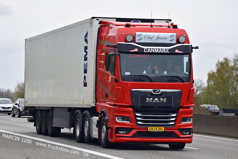 _DSC4548 OLUF JESSEN-crop-MAN TGX II.JPG