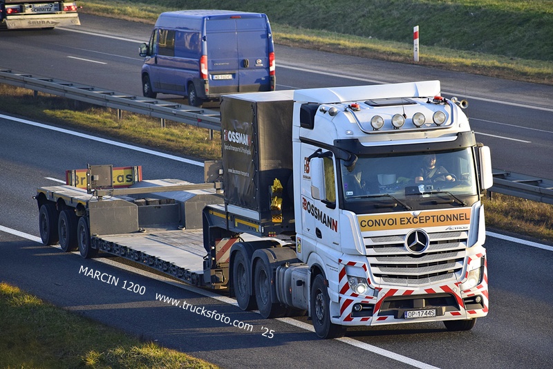 _DSC8974 BOSSMANN-crop-ACTROS MP4.JPG