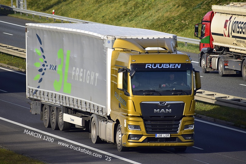 _DSC4450 RUUBEN-crop-MAN TGX II.JPG