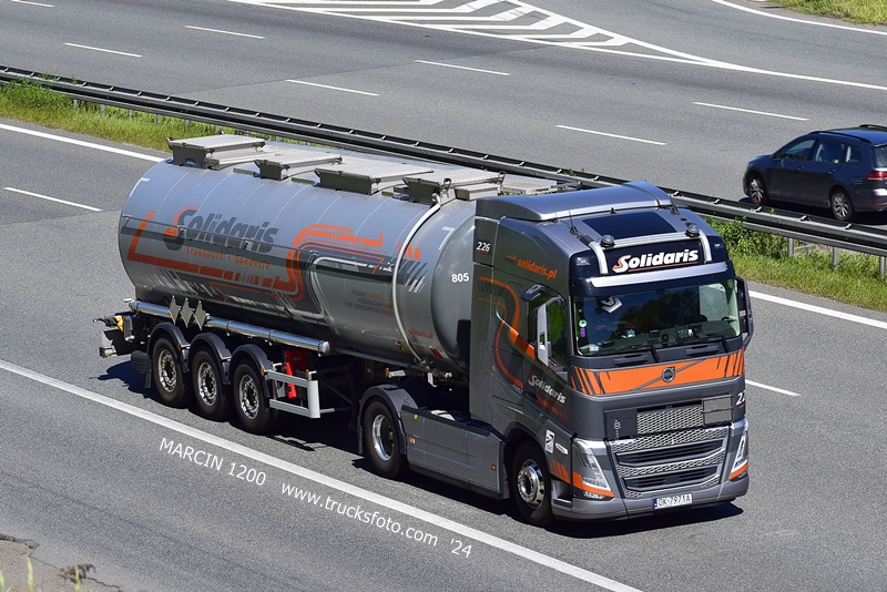 _DSC00011 (681) SOLIDARIS-crop-VOLVO FH5.JPG