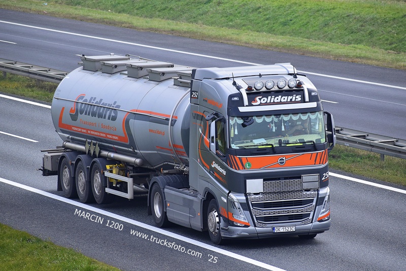 _DSC5340 SOLIDARIS-crop-VOLVO FH5.JPG