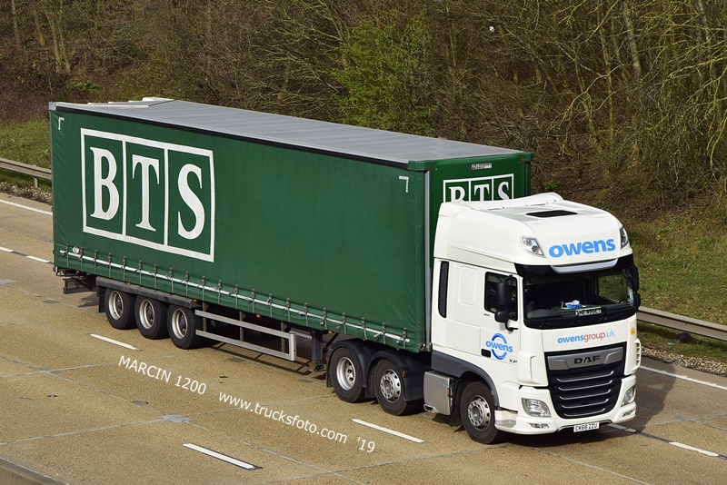 _DSC4990 OWENS-crop-DAF XF 106 II.JPG