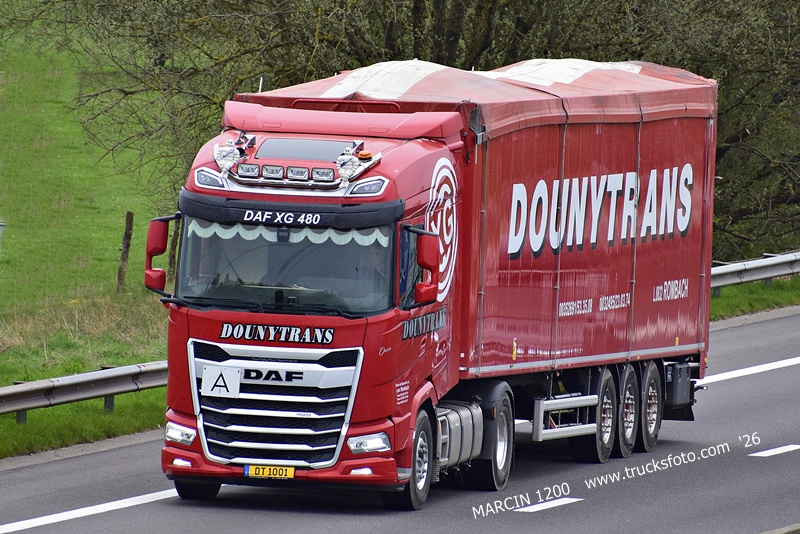 _DSC5047 DOUNYTRANS-crop-DAF XG.JPG