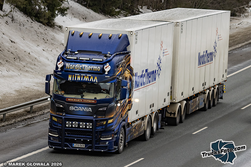 Scania Niinimaa Hogwarts Express.jpg
