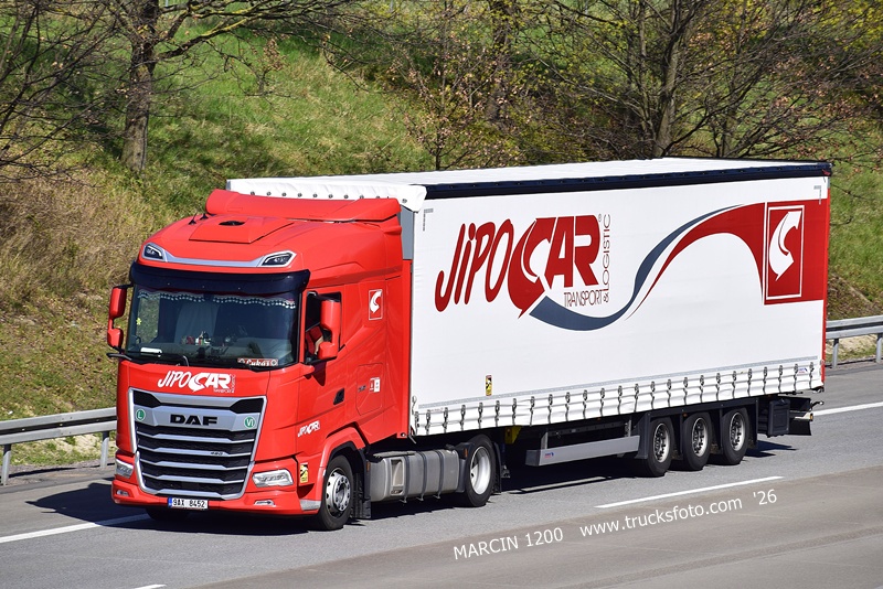 _DSC7156 JIPO CAR-crop-DAF XG.JPG