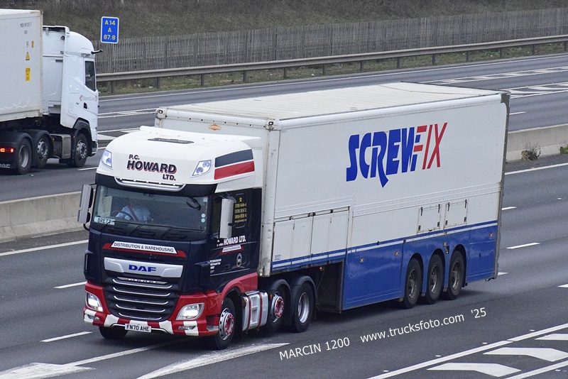 _DSC0330 P.C.HOWARD LTD-crop-DAF XF 106 II.JPG