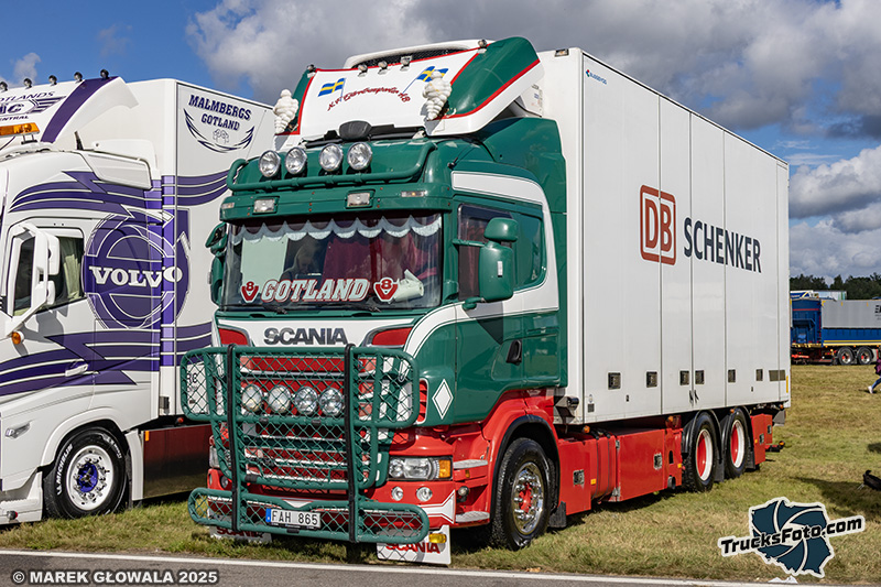 Scania R560 V8 - NF Fjarrtranspoter.jpg