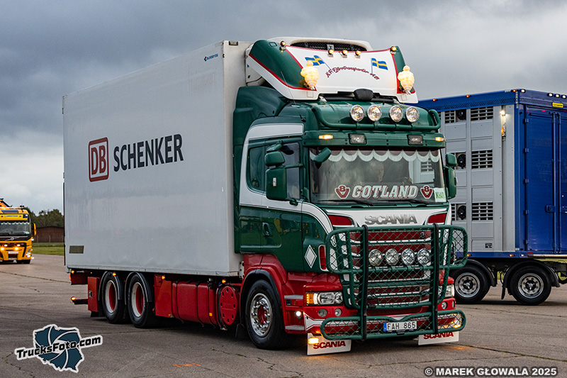 Scania R560 V8 N.F. Fjarrtransporter.jpg