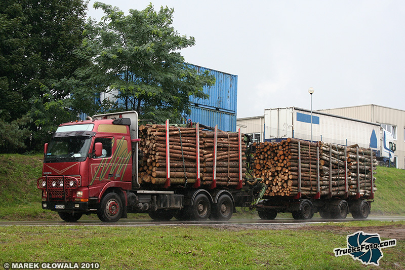 Volvo FH16 520 - transport drewna.jpg