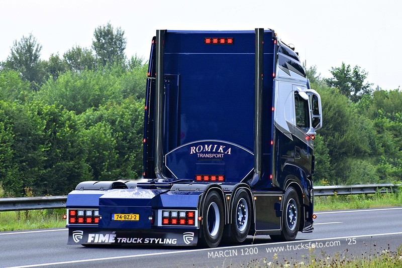 _DSC9623 ROMIKA TRANSPORT-crop-IVECO S-WAY - Fimé Truck Styling.JPG