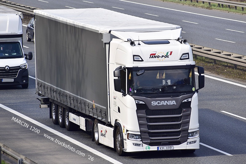 _DSC3896 JANO POL-crop-SCANIA S500.JPG
