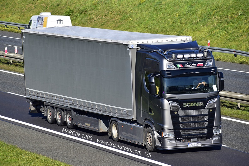 _DSC3669 ITAL-POL-crop-SCANIA S500.JPG